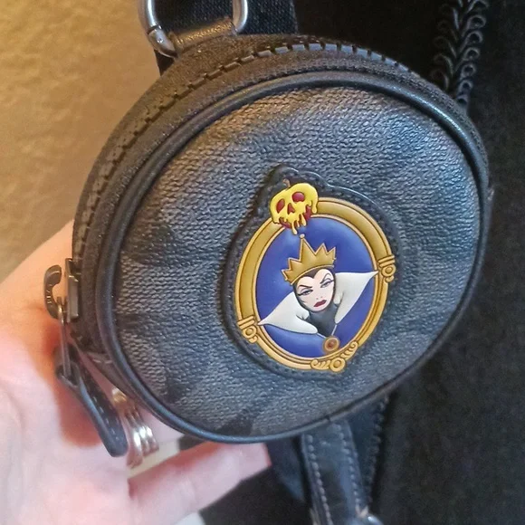 Coach Villians Crossbody Bag With Patches, Pouch And Villian Hankerchief - Picture 5 of 16